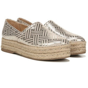 Thea Naturalizer shoes